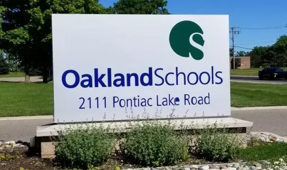 imgi_3_top-l-oaklandschools0929-01